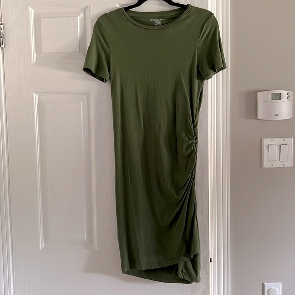 T-shirt dress - Picture 1 of 1